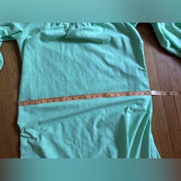 70s Vintage Lime Green Cotton Blend Caftan with Embroidered Flowers - Picture 6 of 8